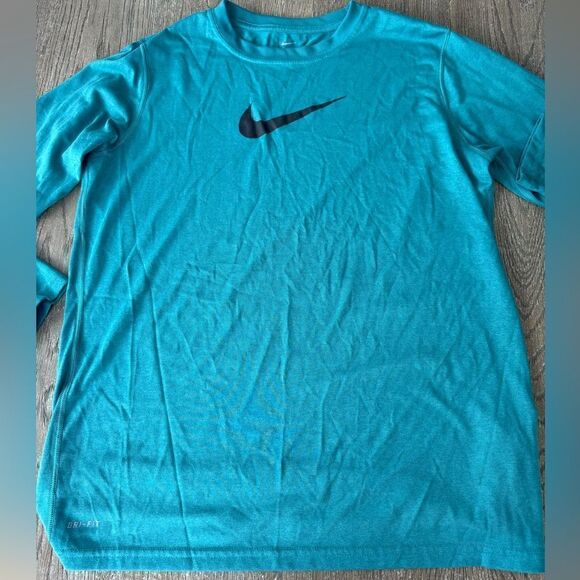 Nike long sleeve boys shirt - Picture 2 of 4